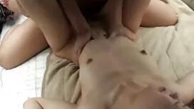 Busty salope sans cu ...