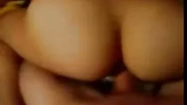Le mec baise une sal ...