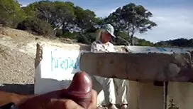 Chienne lécher le cu ...