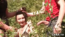 Jeune Brune baisée d ...