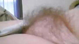 Chauve mec lèche la  ...