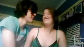 L'homme était excité ...
